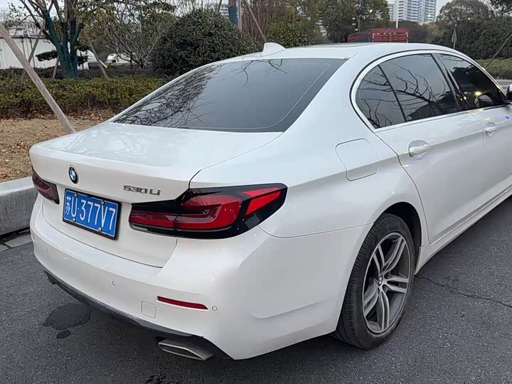 Фото 4 - BMW 5 Series