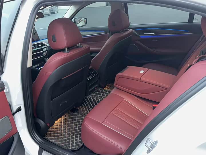 Фото 7 - BMW 5 Series