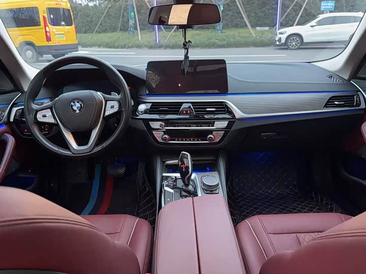 Фото 8 - BMW 5 Series