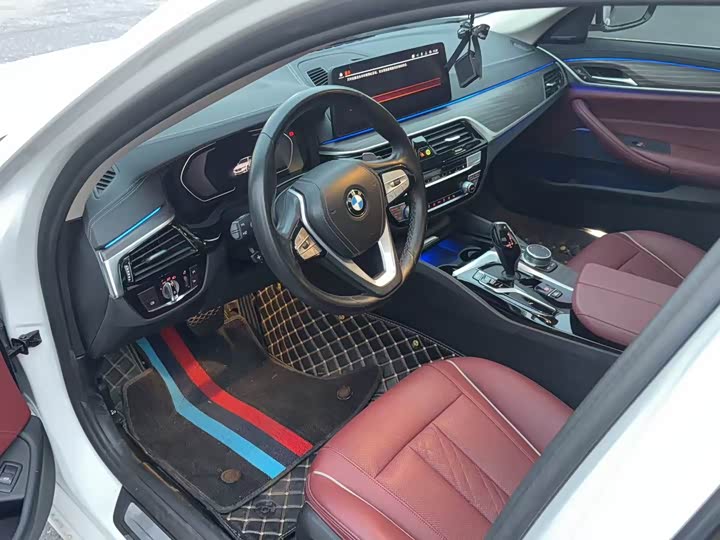 Фото 9 - BMW 5 Series