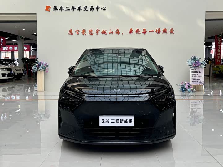 Фото 2 - XPeng X9