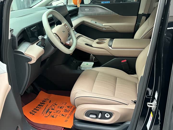 Фото 6 - XPeng X9