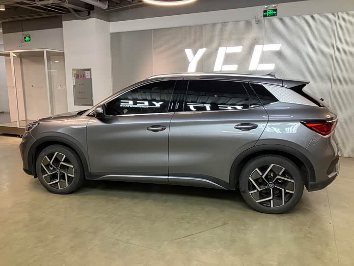 Фото 3 - BYD Yuan Plus