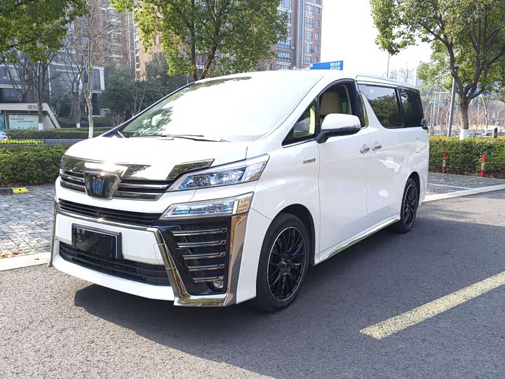 Фото 1 - Toyota Vellfire