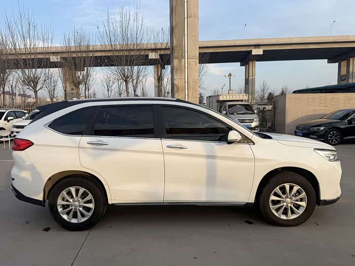 Фото 6 - Haval M6