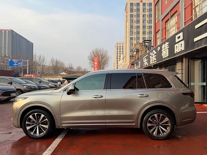 Фото 3 - LiXiang One