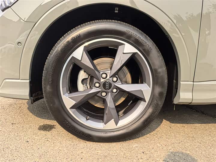 Фото 7 - Audi Q3