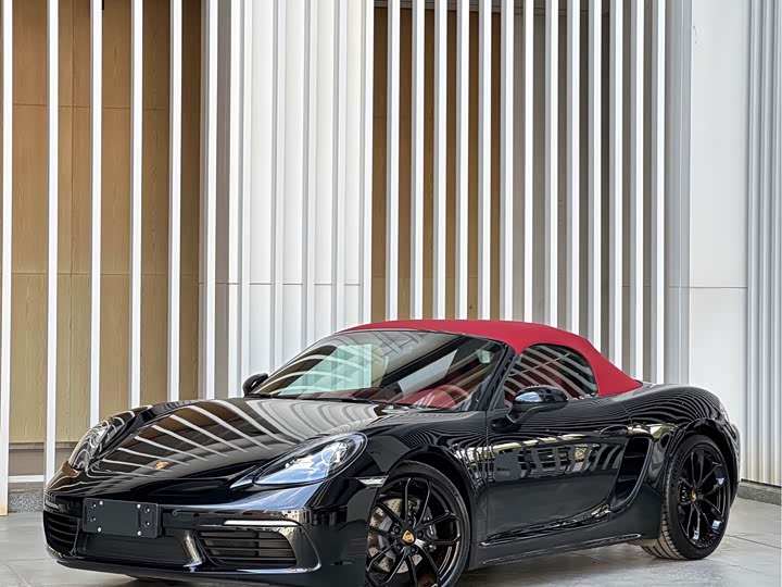 Фото 1 - Porsche 718