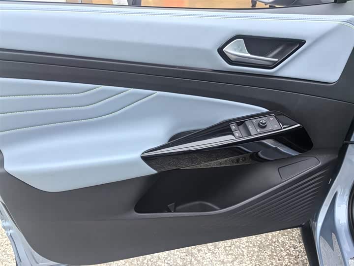 Photo 9 - Volkswagen ID.4 X