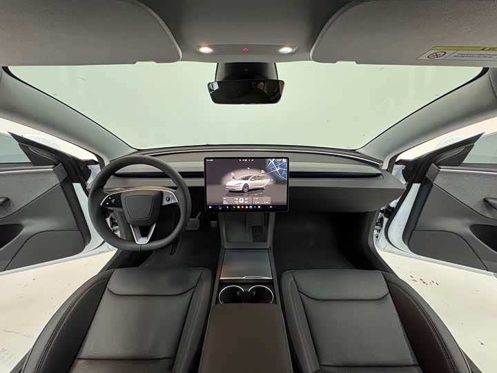 Фото 5 - Tesla Model 3