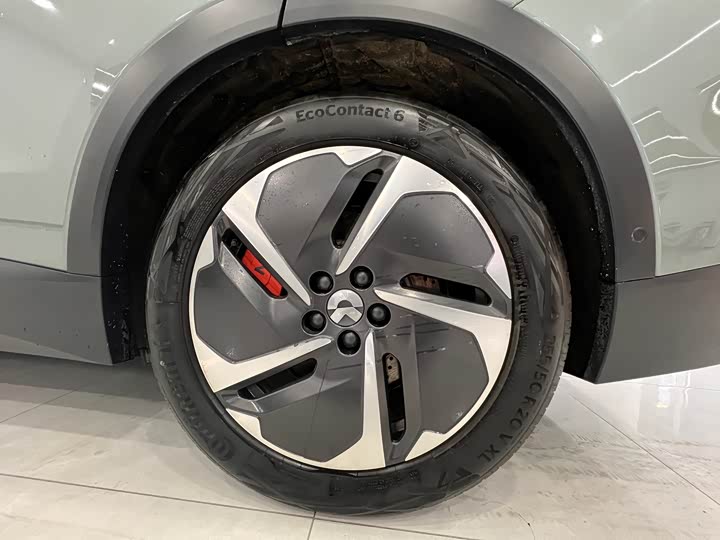 Фото 6 - Nio EC7