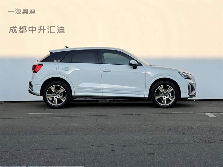 Фото 3 - Audi Q2L