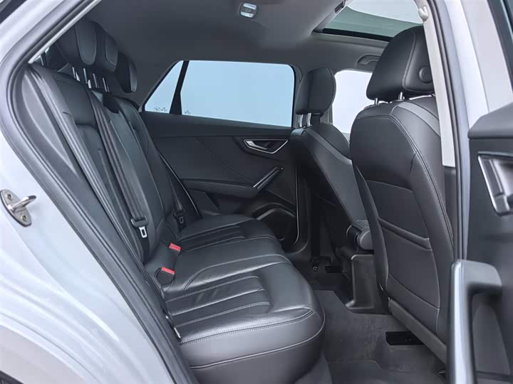 Фото 9 - Audi Q2L
