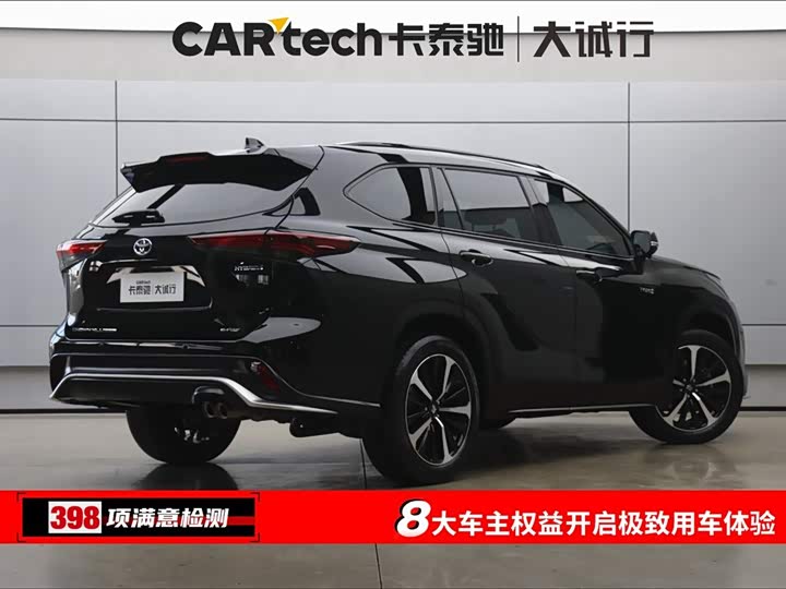 Фото 9 - Toyota Crown Kluger