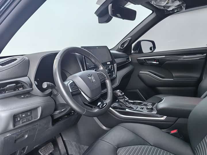 Фото 4 - Toyota Crown Kluger