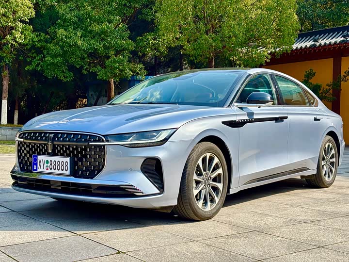 Фото 1 - Lincoln Z (Zephyr)