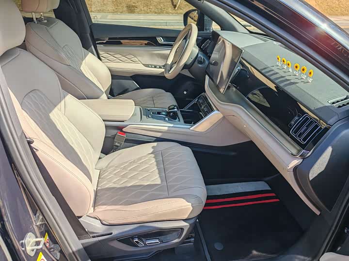 Фото 4 - BYD Tang Hybrid/EV