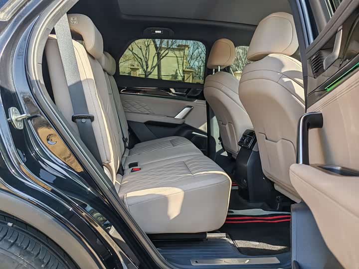 Фото 5 - BYD Tang Hybrid/EV