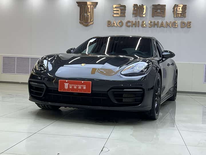 Фото 1 - Porsche Panamera