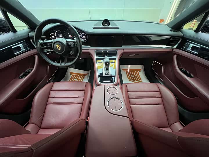 Фото 7 - Porsche Panamera
