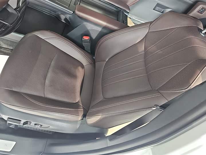 Фото 9 - Toyota Granvia