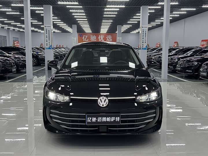 Photo 2 - Volkswagen Passat