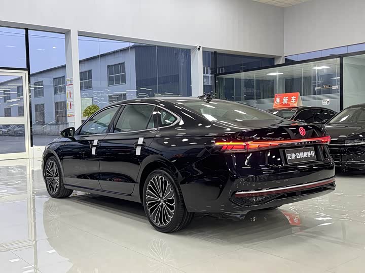 Photo 4 - Volkswagen Passat