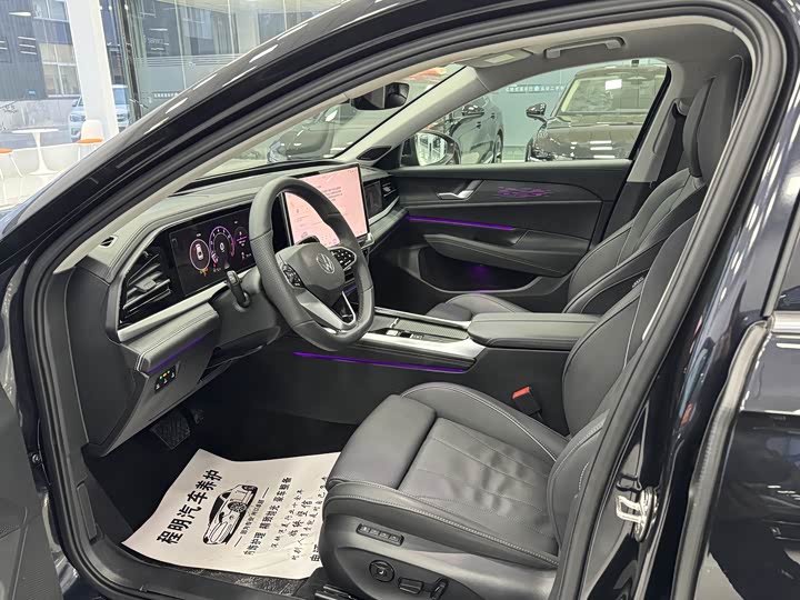 Photo 7 - Volkswagen Passat