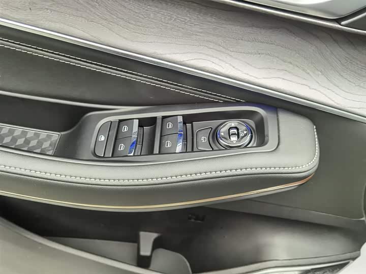 Фото 9 - Exeed LX C-DM Hybrid