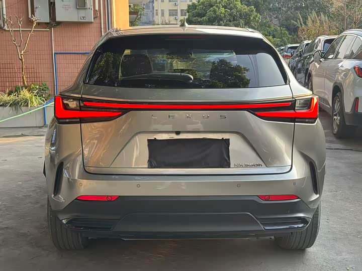 Фото 5 - Lexus NX