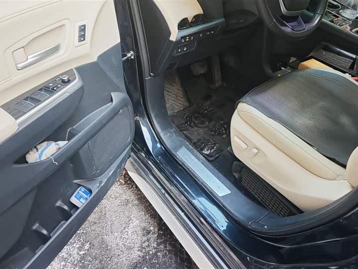 Фото 9 - Toyota Granvia