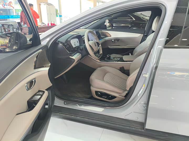 Фото 8 - BYD Han