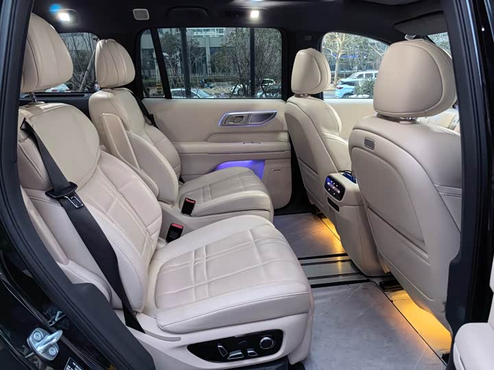 Фото 9 - Changan Deepal S09