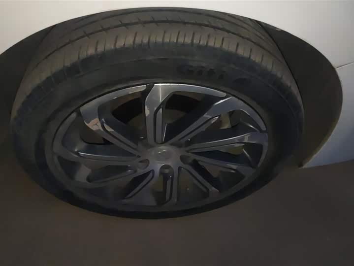 Фото 6 - Geely Emgrand GL