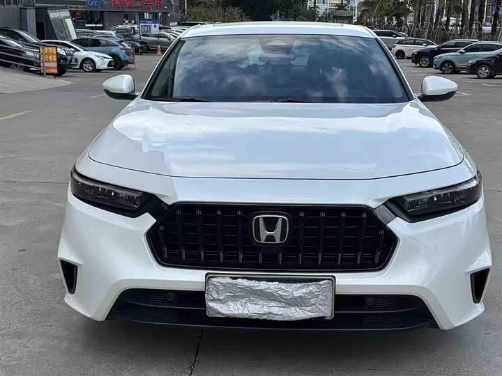 Фото 4 - Honda Inspire