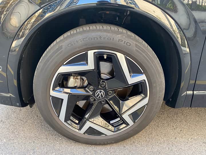 Фото 6 - Volkswagen Tiguan L Pro