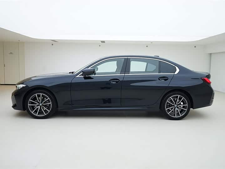 Фото 3 - BMW 3 Series