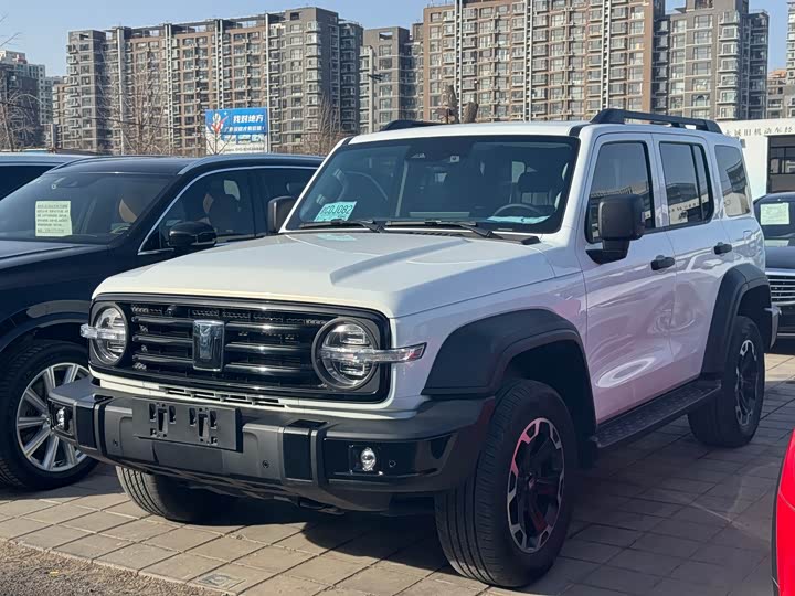 Фото 2 - Tank 300 Hybrid