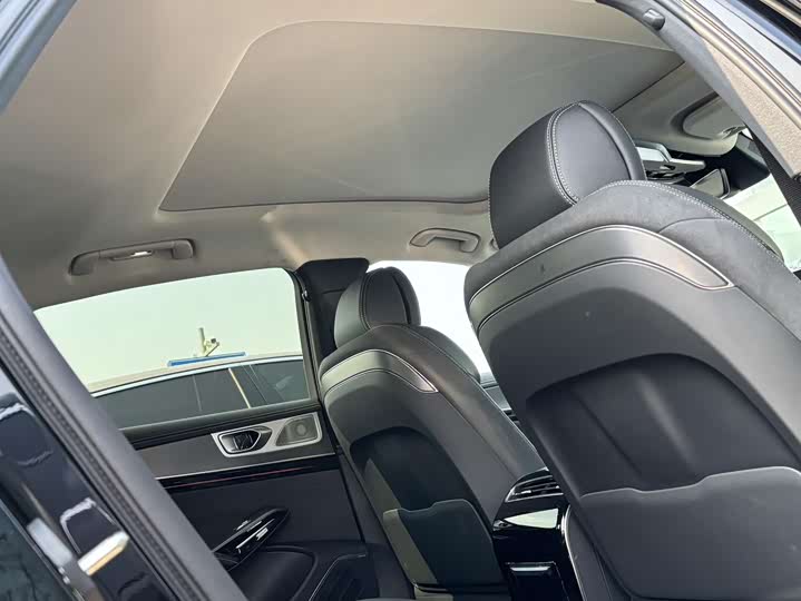 Фото 6 - Hongqi H9