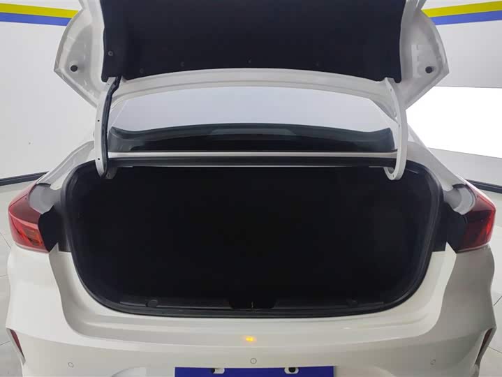 Фото 4 - Changan Eado Plus