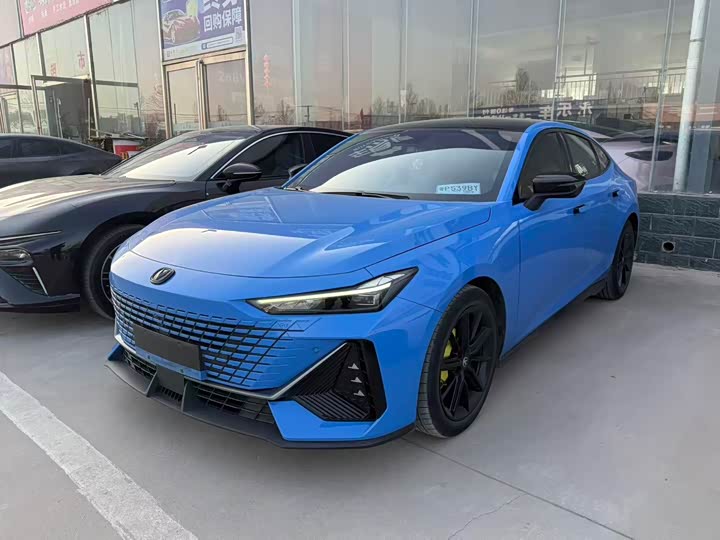 Фото 1 - Changan UNI-V