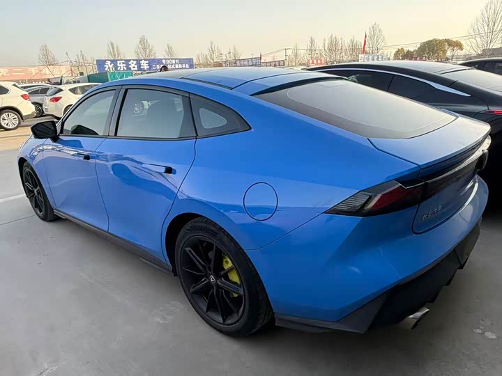 Фото 8 - Changan UNI-V