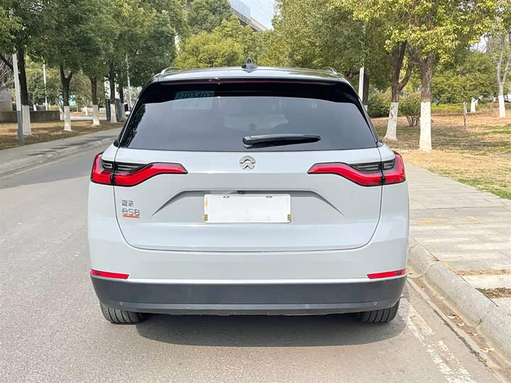 Фото 6 - Nio ES8