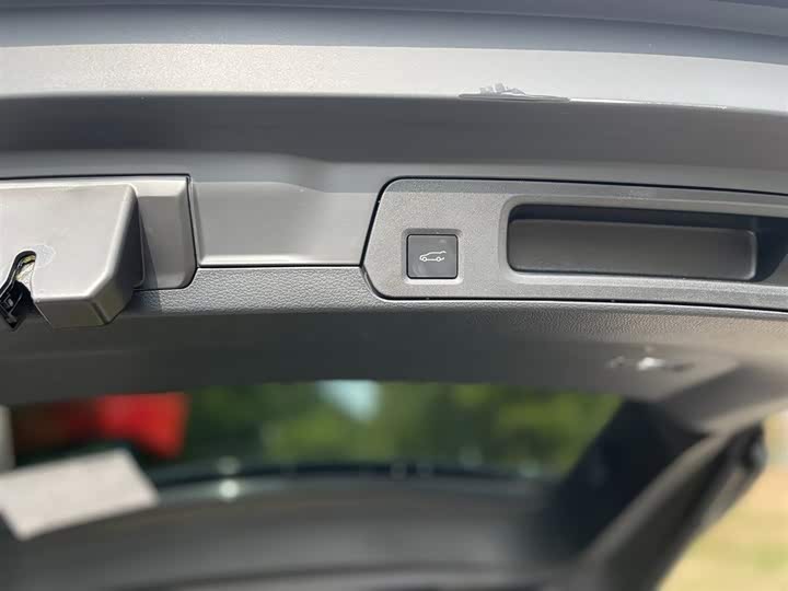 Фото 9 - Nio ES8