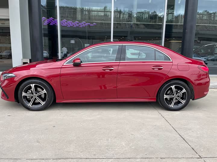 Фото 9 - Mercedes-Benz A-Class