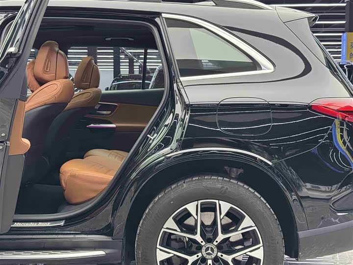 Photo 7 - Mercedes-Benz GLC-Class Hybrid