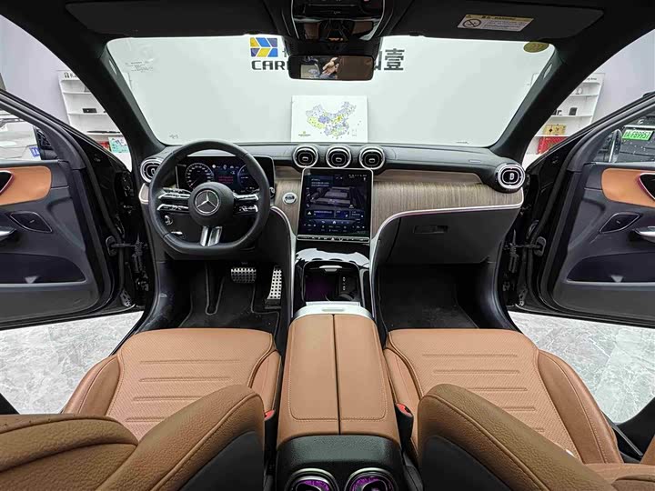 Photo 9 - Mercedes-Benz GLC-Class Hybrid