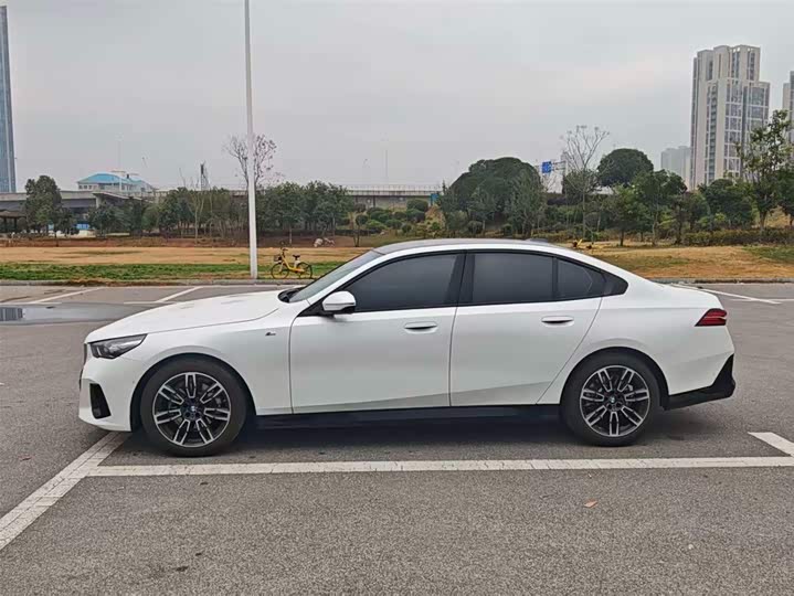 Фото 7 - BMW 5 Series