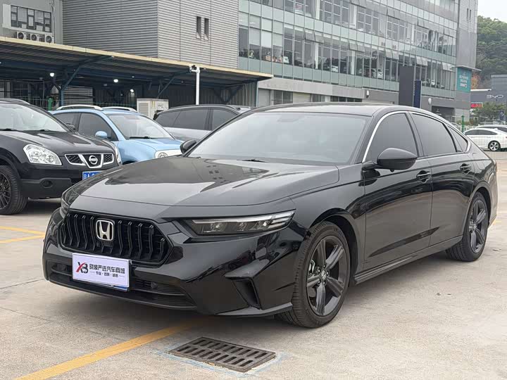 Фото 1 - Honda Inspire