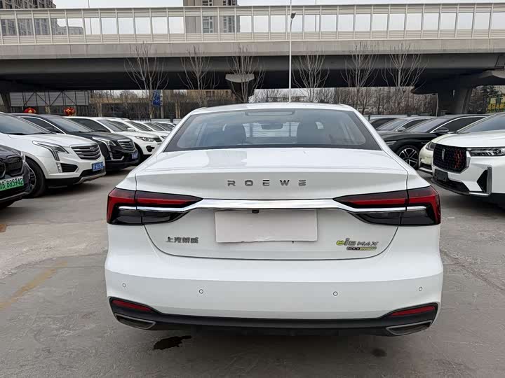 Фото 9 - Roewe i6 Max EV